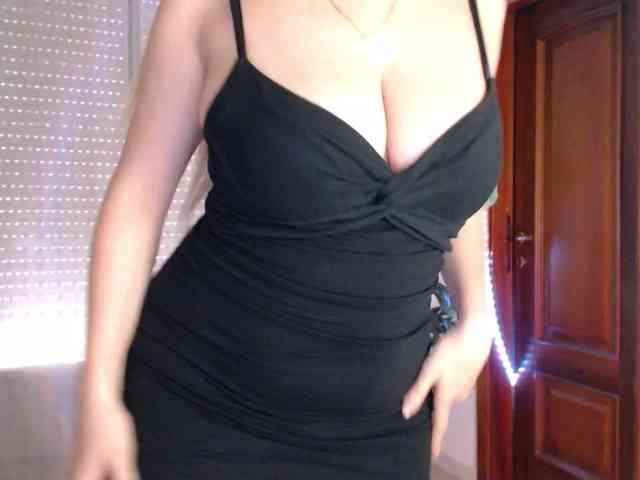 Alina-Lovely webcam