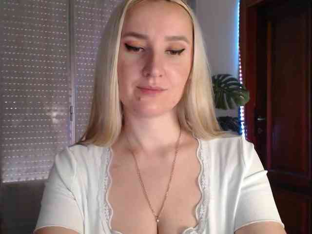Alina-Lovely webcam