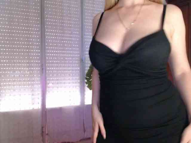 Alina-Lovely webcam