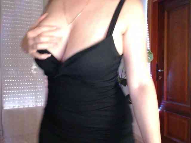 Alina-Lovely webcam