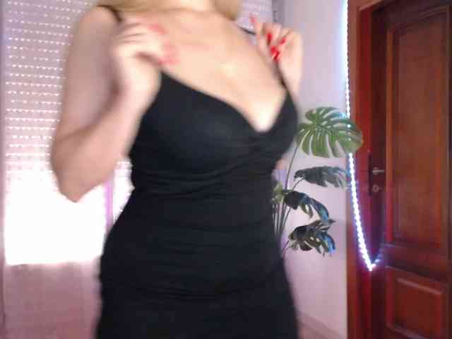Alina-Lovely webcam
