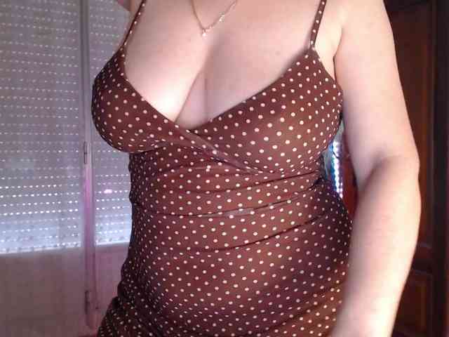 Alina-Lovely webcam