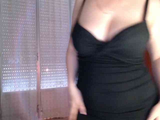 Alina-Lovely webcam