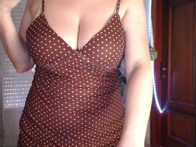 Alina-Lovely webcam