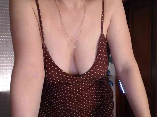 Alina-Lovely webcam