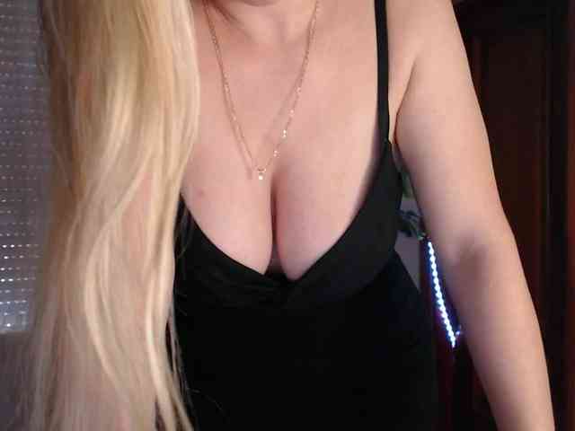 Alina-Lovely webcam
