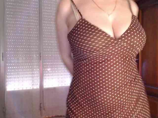 Alina-Lovely webcam