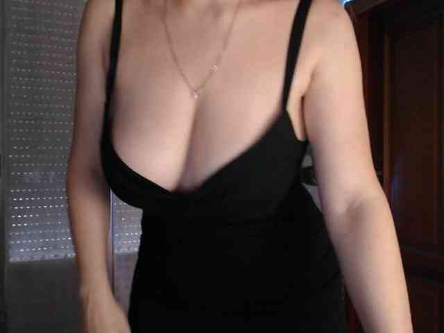 Alina-Lovely webcam