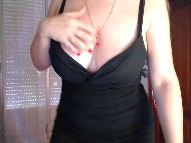Alina-Lovely webcam