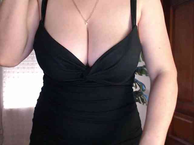 Alina-Lovely webcam