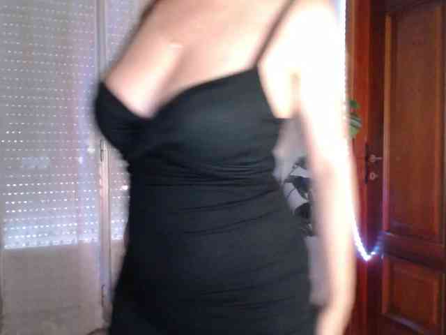 Alina-Lovely webcam