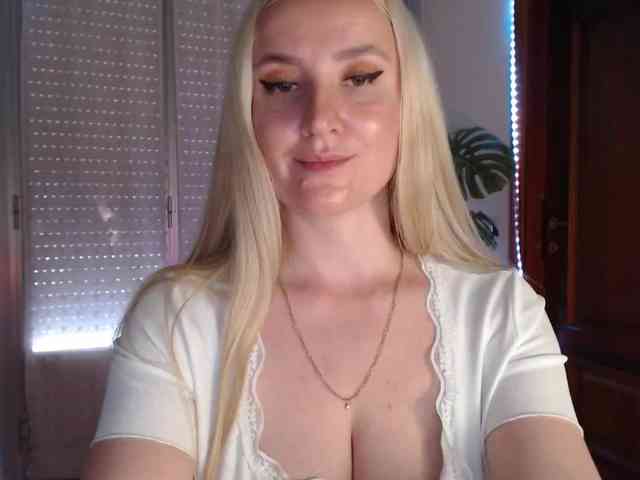 Alina-Lovely webcam