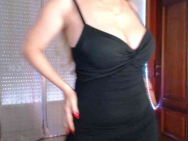 Alina-Lovely webcam