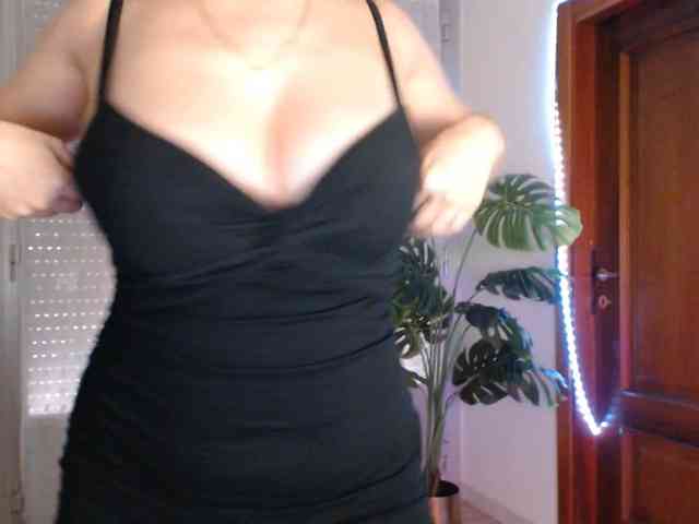Alina-Lovely webcam