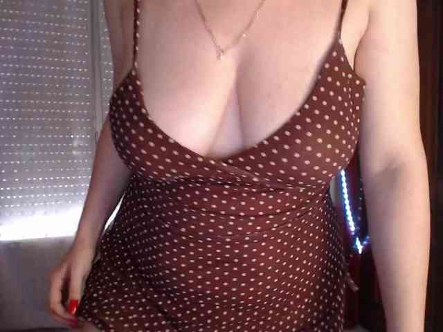 Alina-Lovely webcam