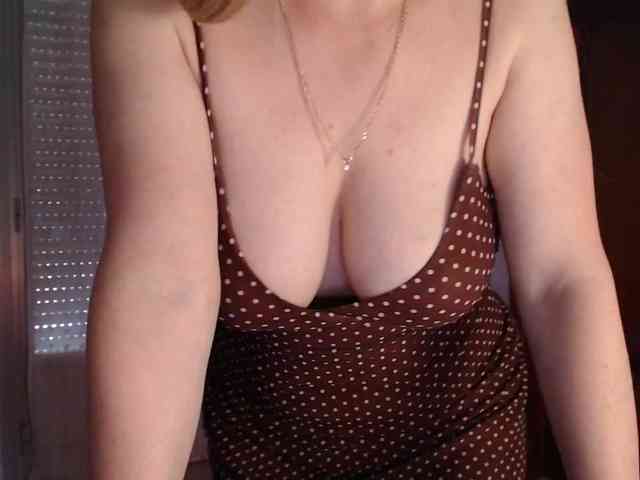 Alina-Lovely webcam