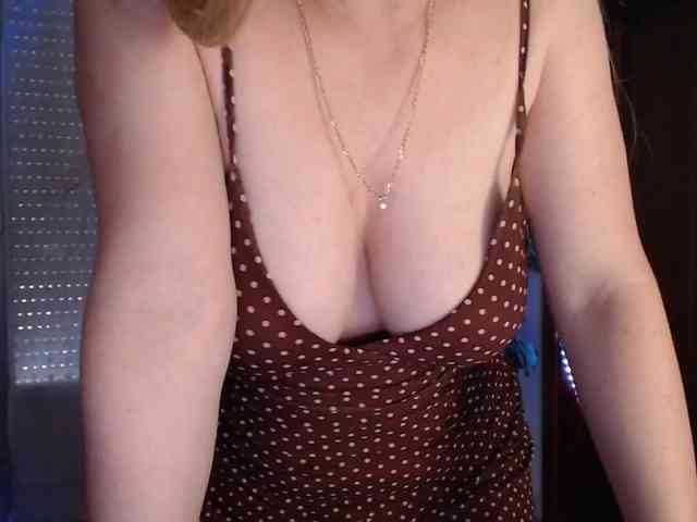 Alina-Lovely webcam