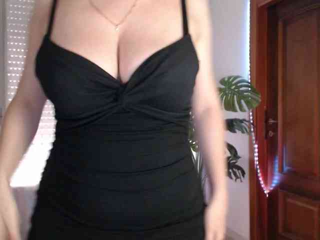 Alina-Lovely webcam