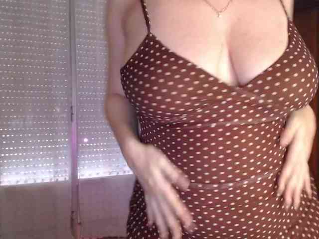 Alina-Lovely webcam