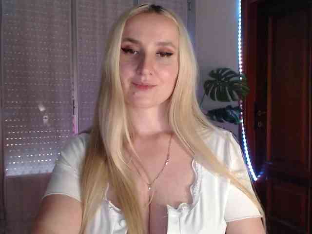 Alina-Lovely webcam