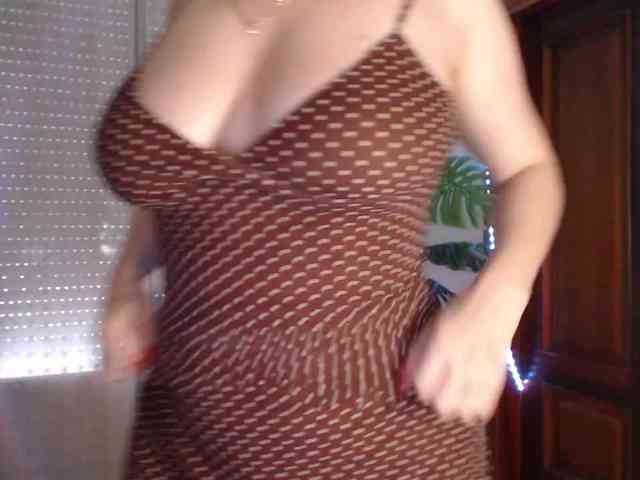 Alina-Lovely webcam