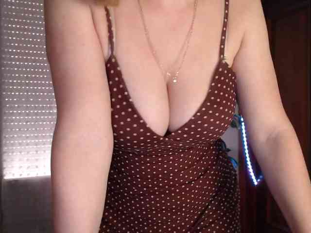 Alina-Lovely webcam