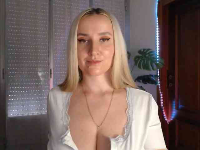 Alina-Lovely webcam