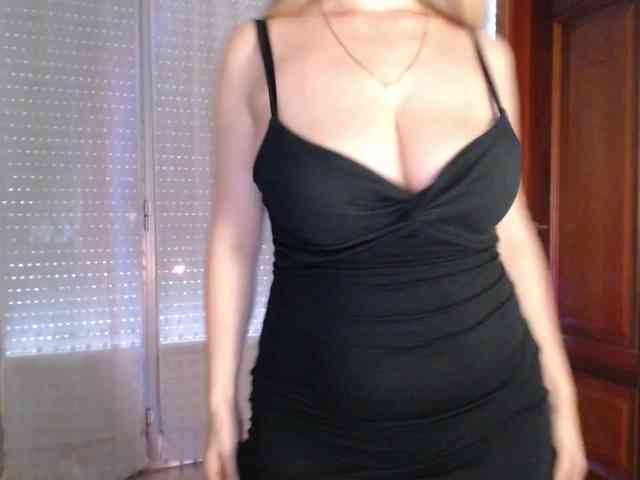 Alina-Lovely webcam