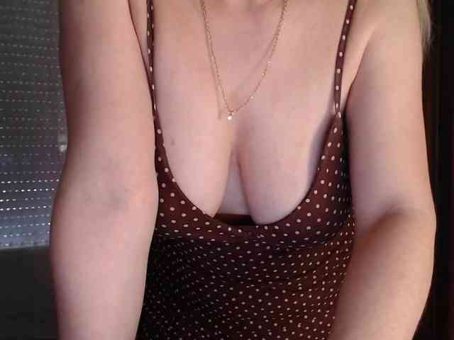 Alina-Lovely webcam