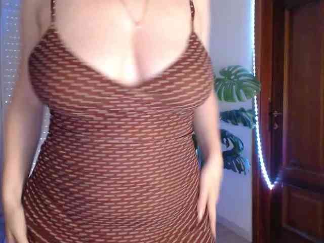 Alina-Lovely webcam