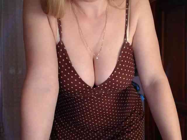 Alina-Lovely webcam