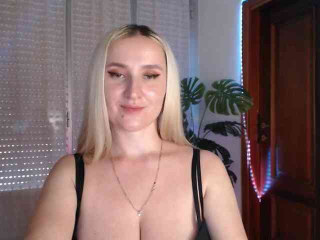 Alina-Lovely webcam