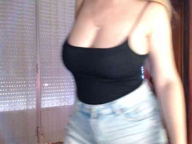 Alina-Lovely Live Webcam on BongaCams