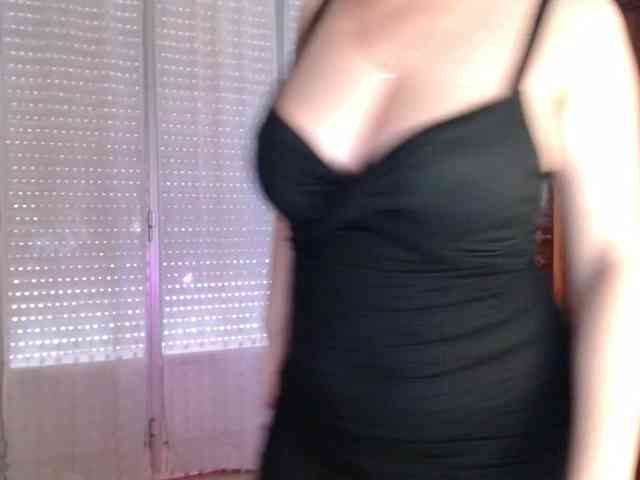 Alina-Lovely webcam