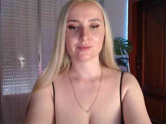 Alina-Lovely webcam