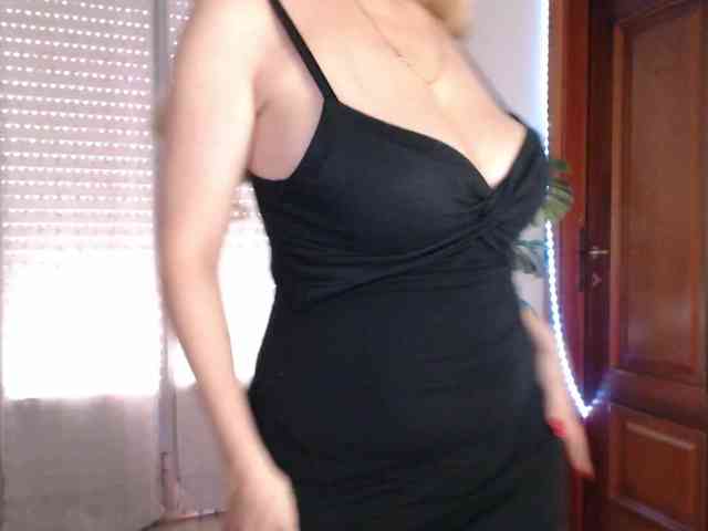 Alina-Lovely webcam