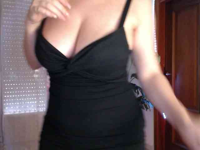 Alina-Lovely webcam