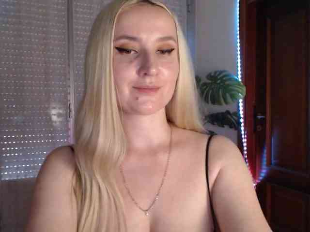 Alina-Lovely webcam
