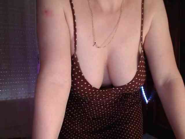 Alina-Lovely webcam