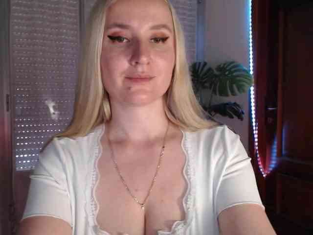 Alina-Lovely webcam