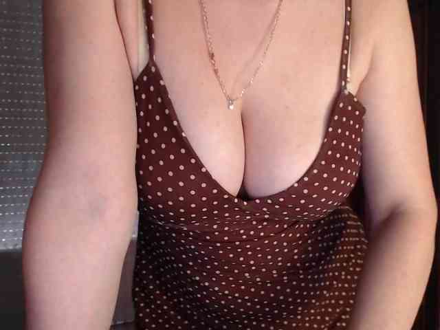 Alina-Lovely webcam
