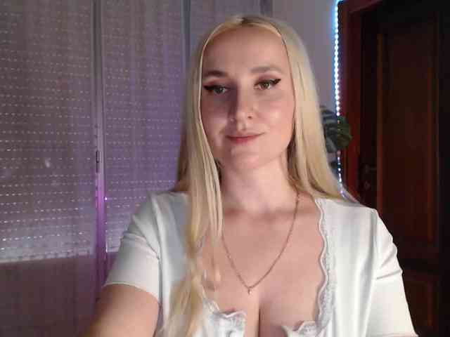 Alina-Lovely webcam