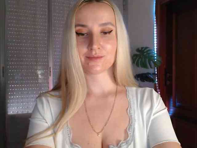 Alina-Lovely webcam