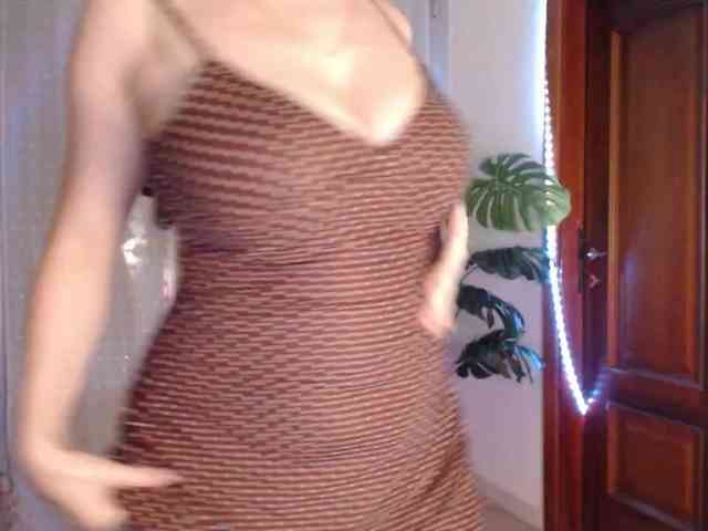 Alina-Lovely webcam