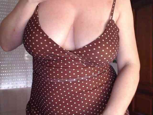 Alina-Lovely webcam