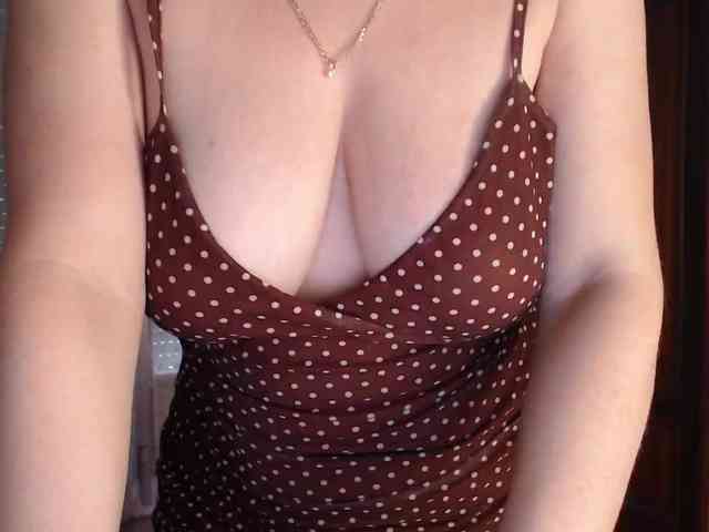 Alina-Lovely webcam