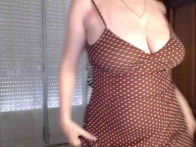 Alina-Lovely webcam