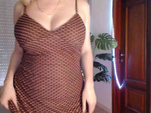 Alina-Lovely webcam