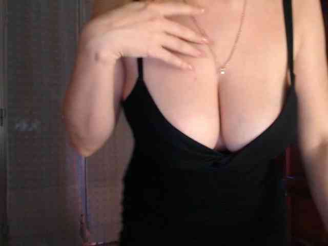 Alina-Lovely webcam