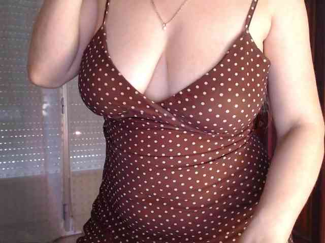 Alina-Lovely webcam